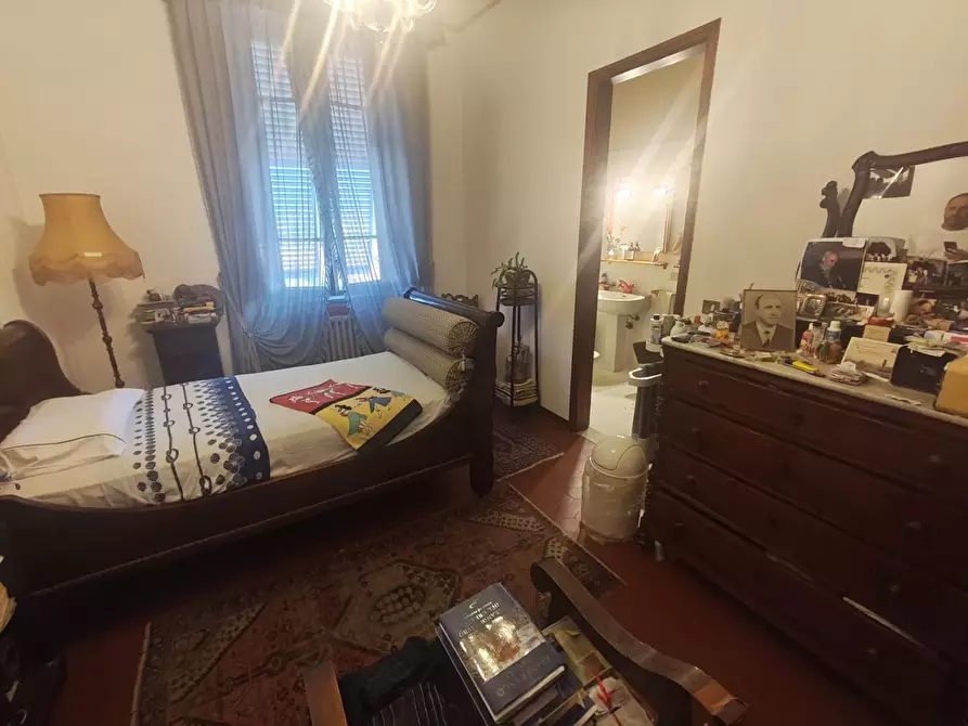 Immagine 22 di Appartamento in vendita  a Lucca