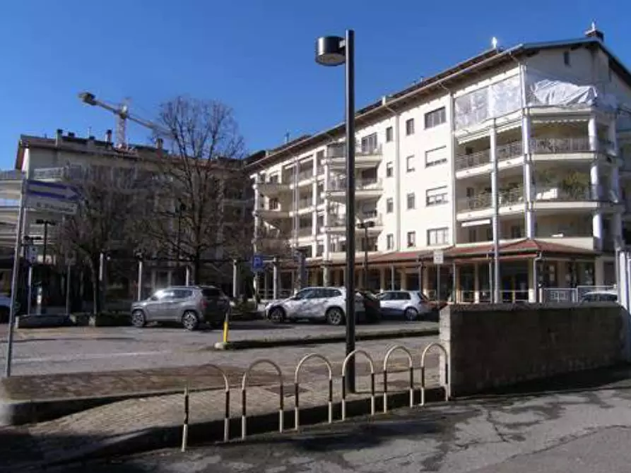 Immagine 1 di Appartamento in vendita  a Senago