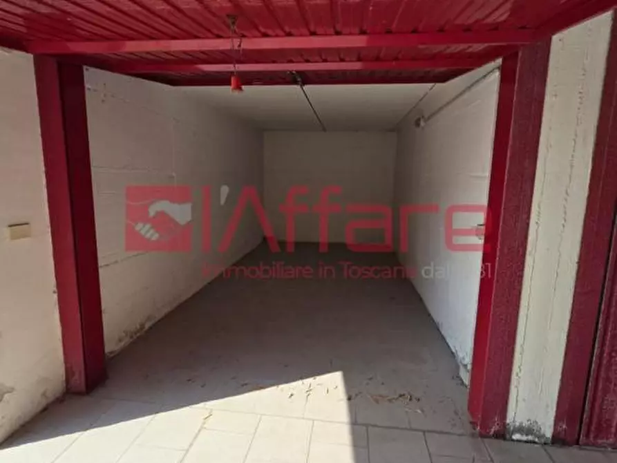 Immagine 3 di Garage in affitto  a Calcinaia