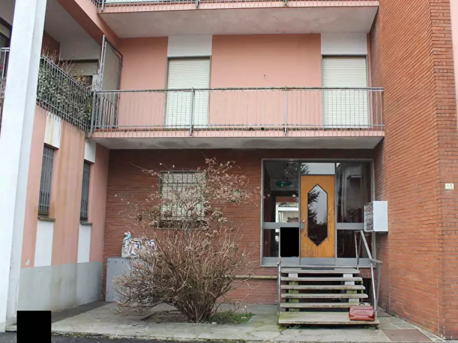 Immagine 3 di Appartamento in vendita  a Lonate Pozzolo