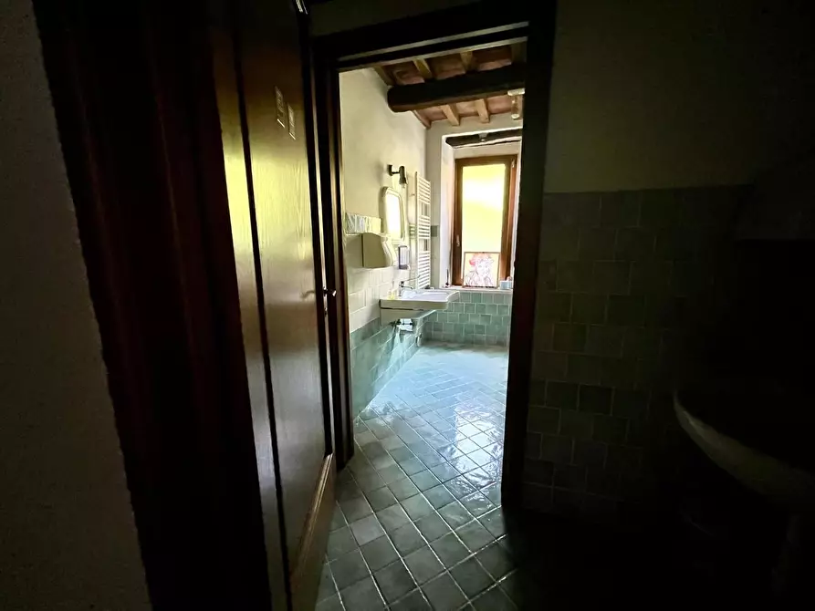 Immagine 7 di Rustico / casale in vendita  a Marliana
