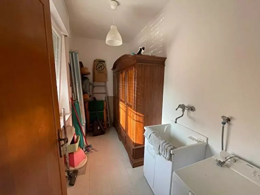 Immagine 11 di Appartamento in vendita  a Vecchiano