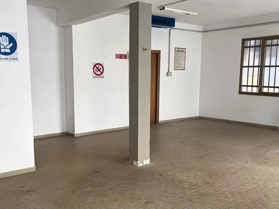 Immagine 2 di Locale commerciale in vendita  a Castelfranco Di Sotto