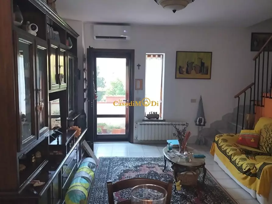 Immagine 1 di Villetta a schiera in vendita  a Rosignano Marittimo