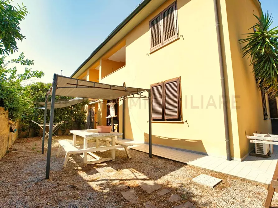 Immagine 24 di Appartamento in vendita  a Suvereto