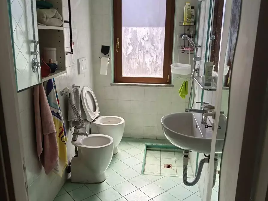 Immagine 9 di Casa bifamiliare in vendita  a Massa
