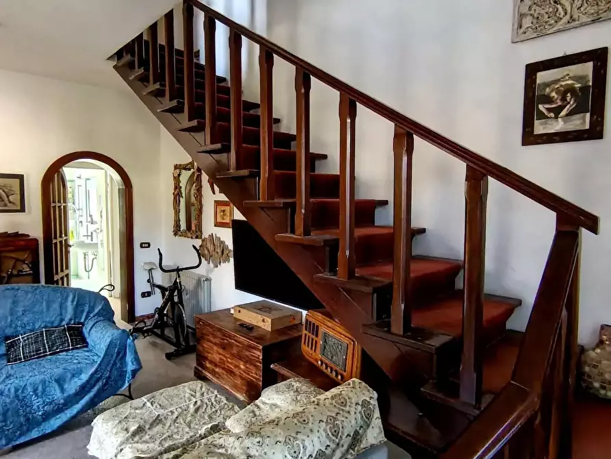 Immagine 5 di Casa bifamiliare in vendita  a Massa