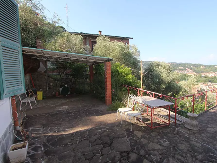 Immagine 11 di Casa semindipendente in vendita  a La Spezia