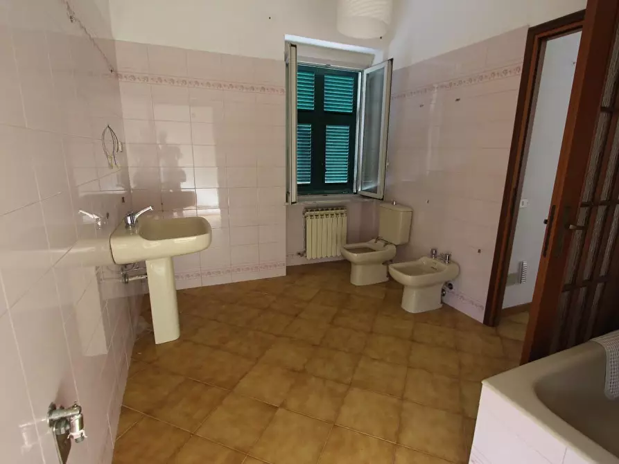 Immagine 24 di Casa semindipendente in vendita  a La Spezia