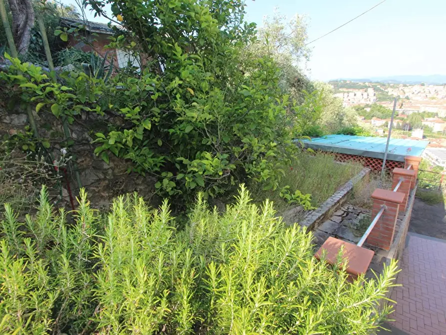 Immagine 10 di Casa semindipendente in vendita  a La Spezia