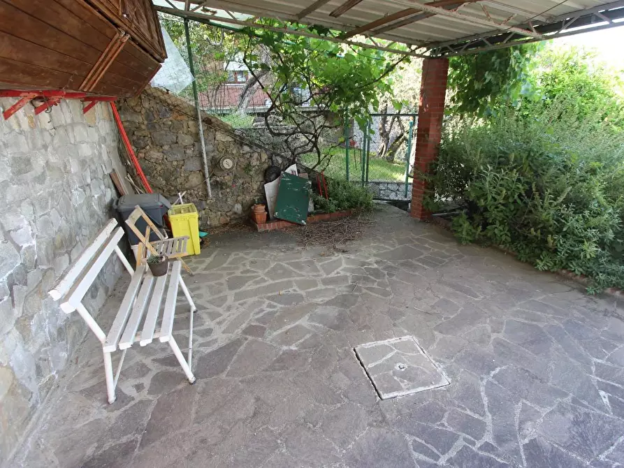 Immagine 12 di Casa semindipendente in vendita  a La Spezia