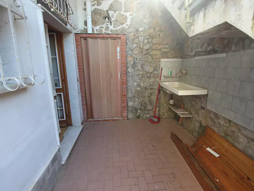 Immagine 13 di Casa semindipendente in vendita  a La Spezia