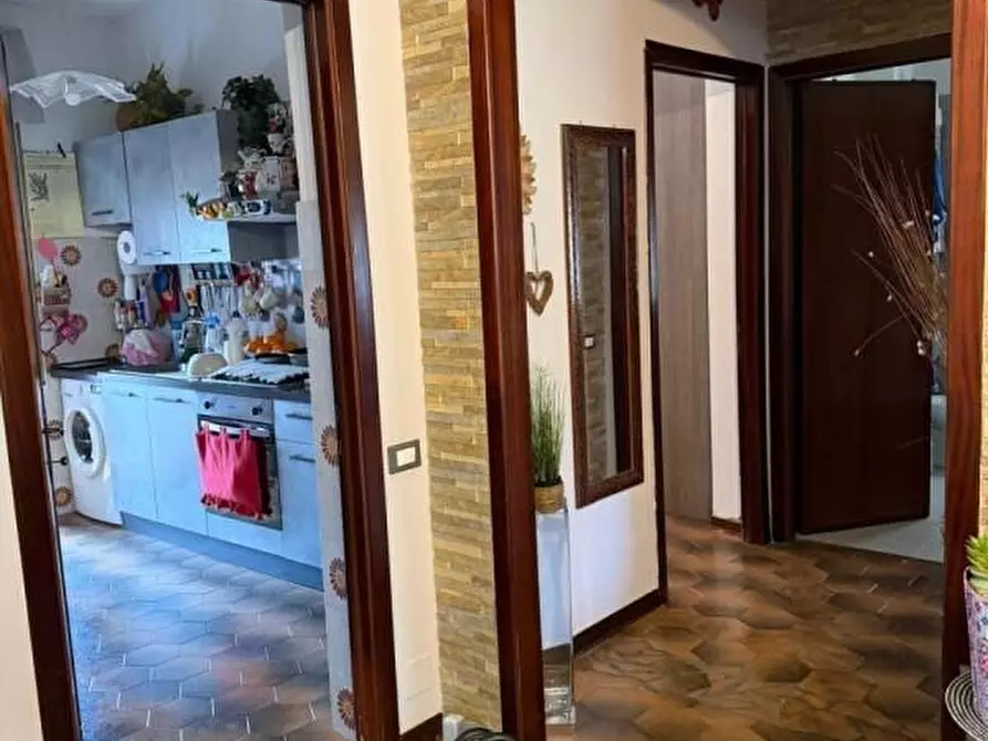 Immagine 3 di Appartamento in vendita  a Castelnuovo Magra