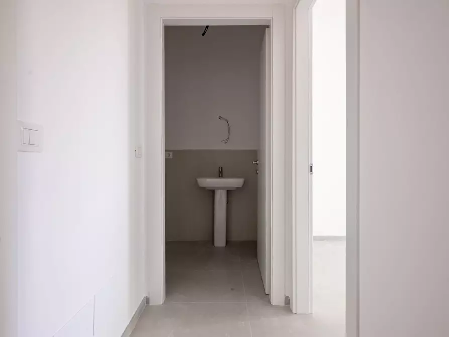 Immagine 23 di Appartamento in vendita  a Cascina