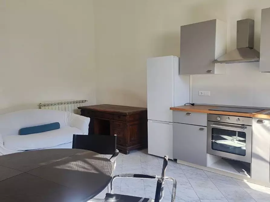 Immagine 3 di Appartamento in affitto  a Carrara