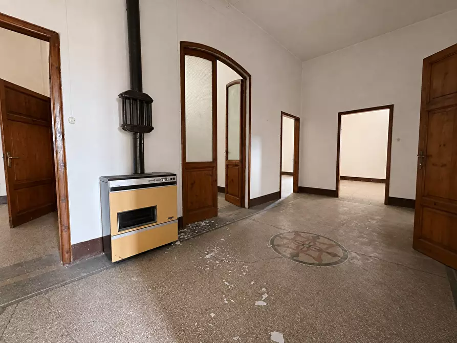 Immagine 3 di Appartamento in vendita  a Barga