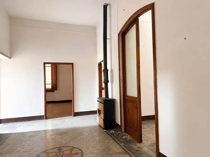 Immagine 8 di Appartamento in vendita  a Barga