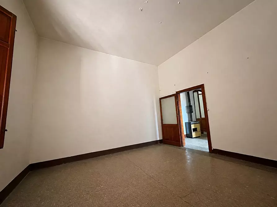 Immagine 7 di Appartamento in vendita  a Barga