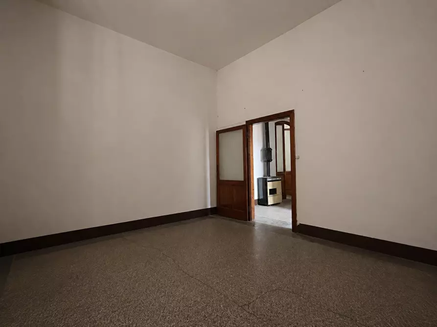 Immagine 11 di Appartamento in vendita  a Barga