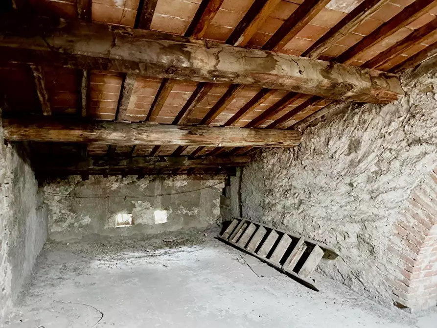 Immagine 14 di Appartamento in vendita  a Barga