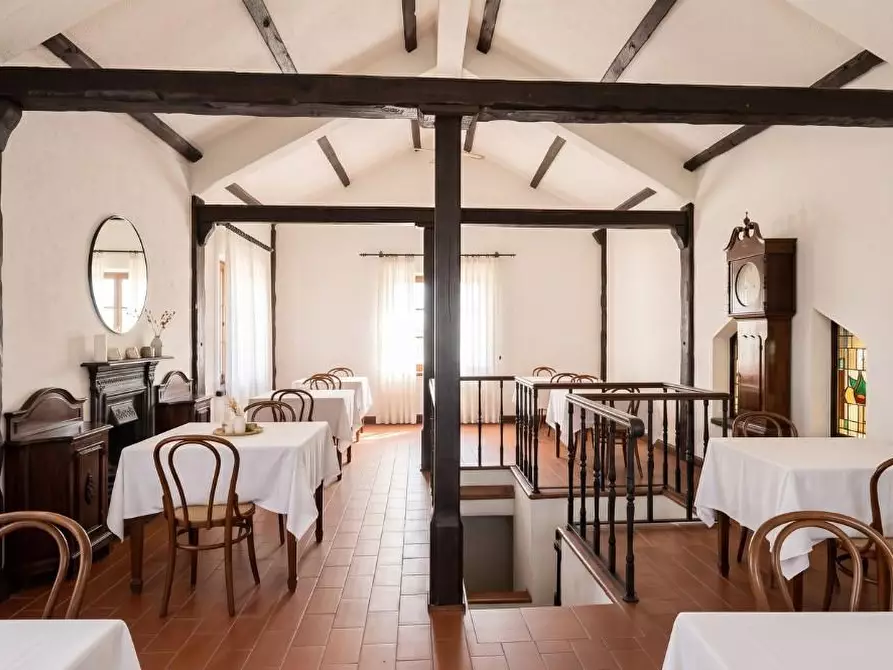 Immagine 19 di Albergo/B&B/Residence in vendita  a Licciana Nardi