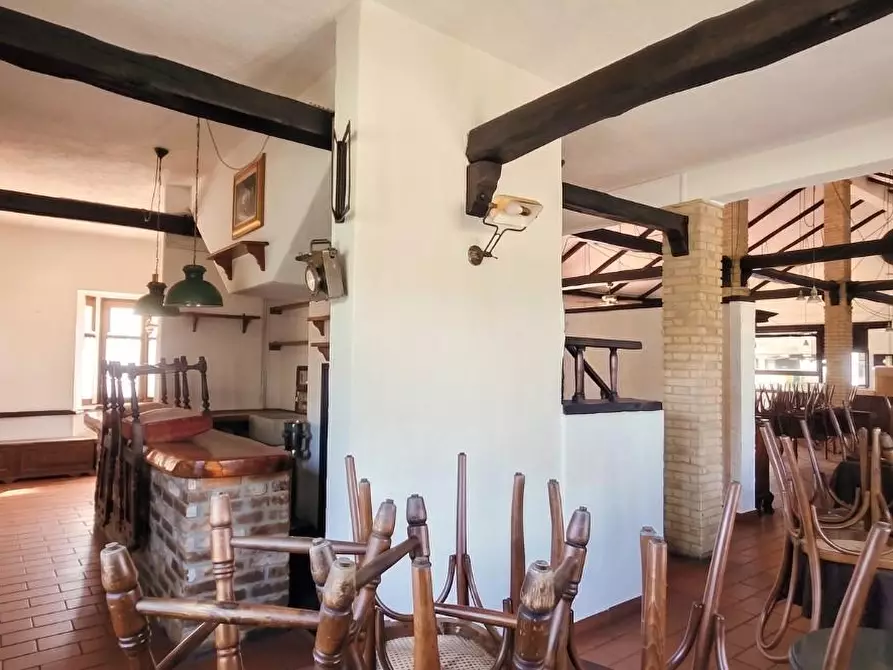 Immagine 4 di Albergo/B&B/Residence in vendita  a Licciana Nardi