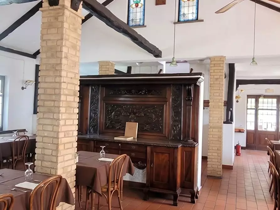 Immagine 9 di Albergo/B&B/Residence in vendita  a Licciana Nardi