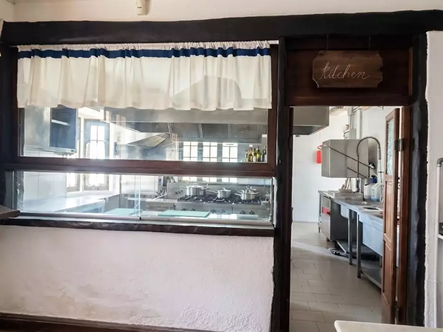 Immagine 13 di Albergo/B&B/Residence in vendita  a Licciana Nardi