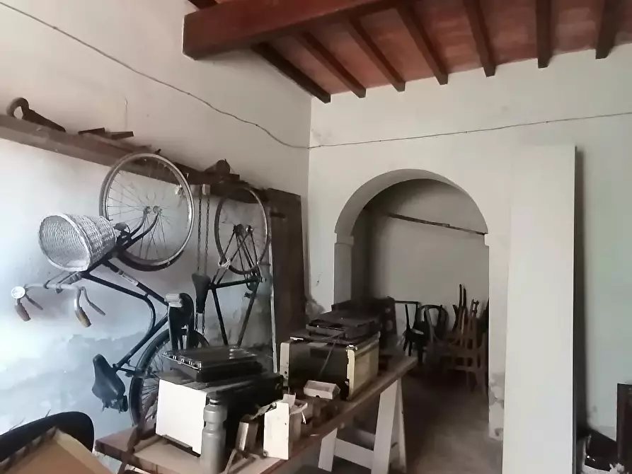 Immagine 9 di Villa in vendita  a Vicopisano