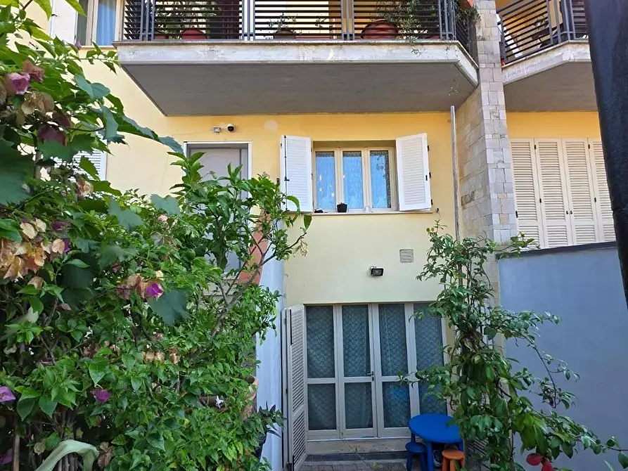 Immagine 46 di Villetta a schiera in vendita  a Crespina Lorenzana