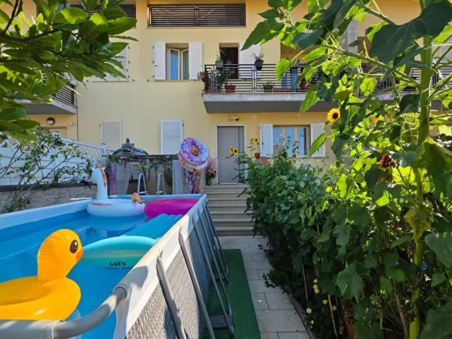Immagine 48 di Villetta a schiera in vendita  a Crespina Lorenzana