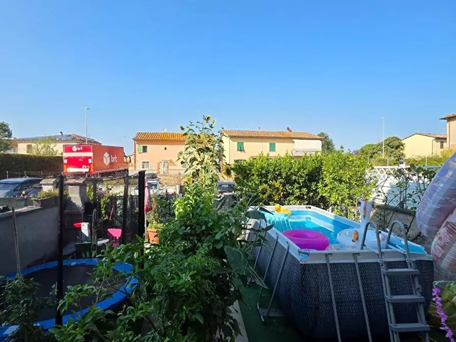 Immagine 44 di Villetta a schiera in vendita  a Crespina Lorenzana