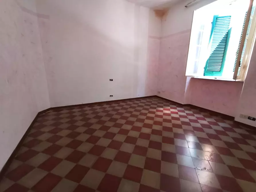 Immagine 11 di Casa semindipendente in vendita  a Carrara