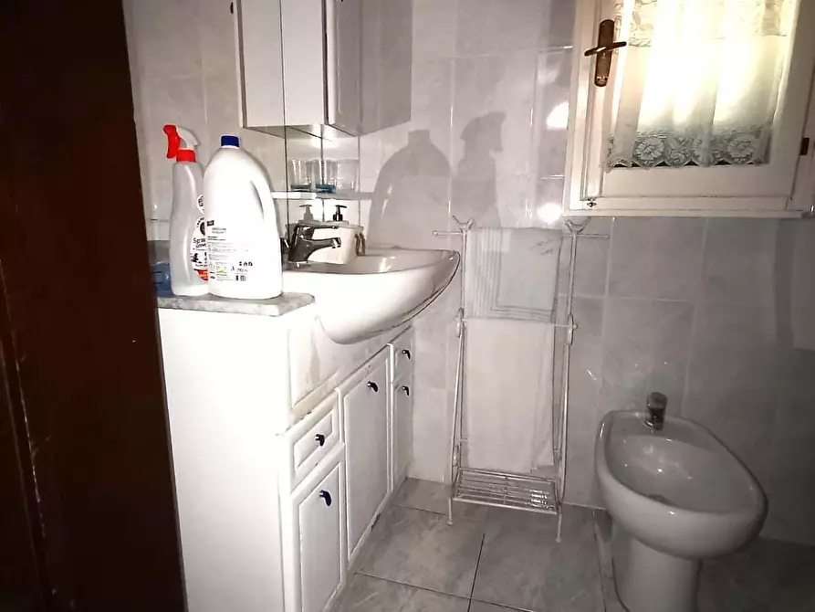 Immagine 21 di Casa semindipendente in vendita  a Carrara