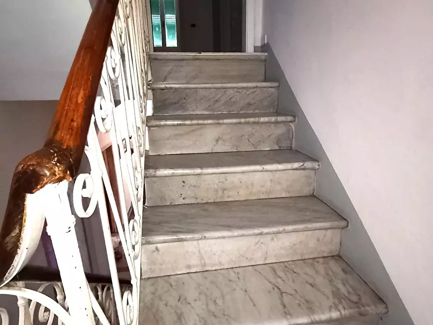 Immagine 14 di Casa semindipendente in vendita  a Carrara
