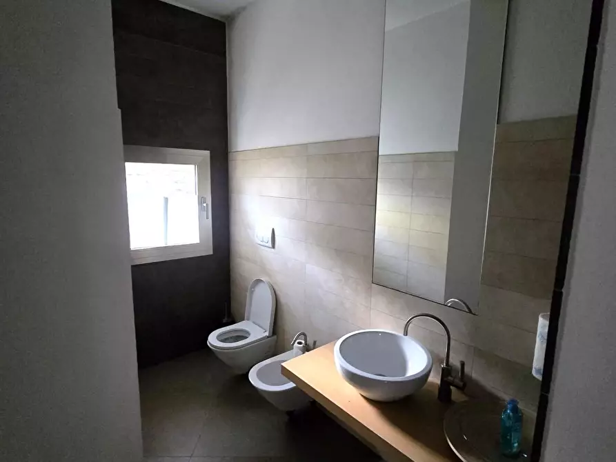 Immagine 5 di Ufficio in affitto  a Colle Di Val D'elsa