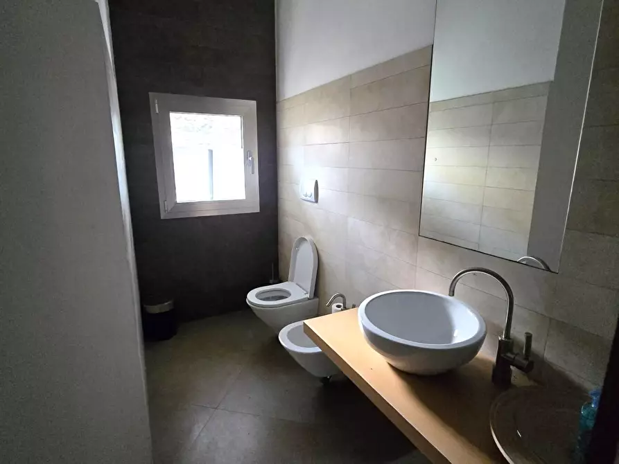 Immagine 4 di Ufficio in affitto  a Colle Di Val D'elsa