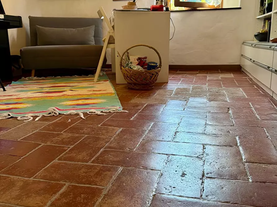 Immagine 25 di Appartamento in vendita  a Chianni