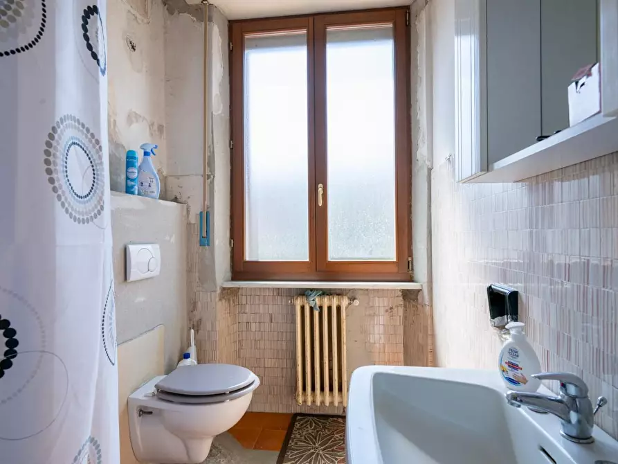 Immagine 40 di Casa bifamiliare in vendita  a Buti
