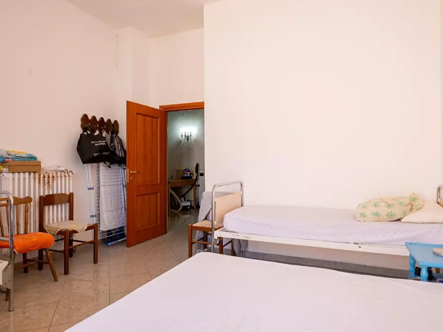 Immagine 25 di Casa bifamiliare in vendita  a Buti