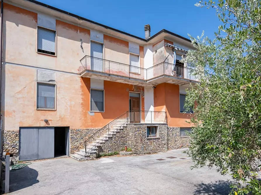 Immagine 1 di Casa bifamiliare in vendita  a Buti