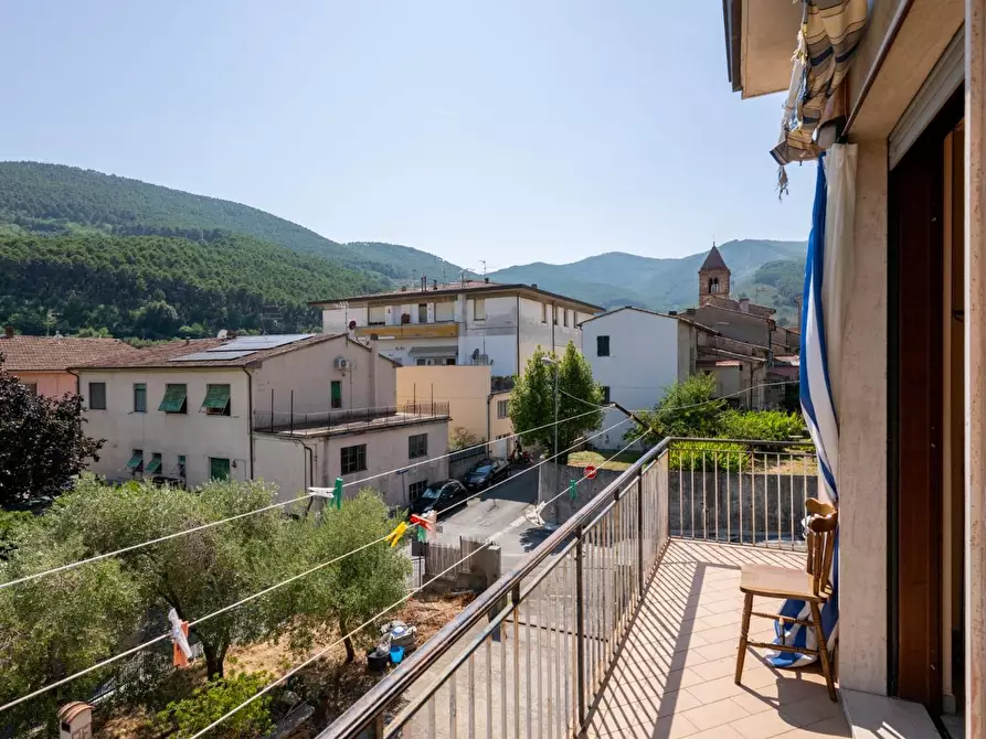 Immagine 17 di Casa bifamiliare in vendita  a Buti