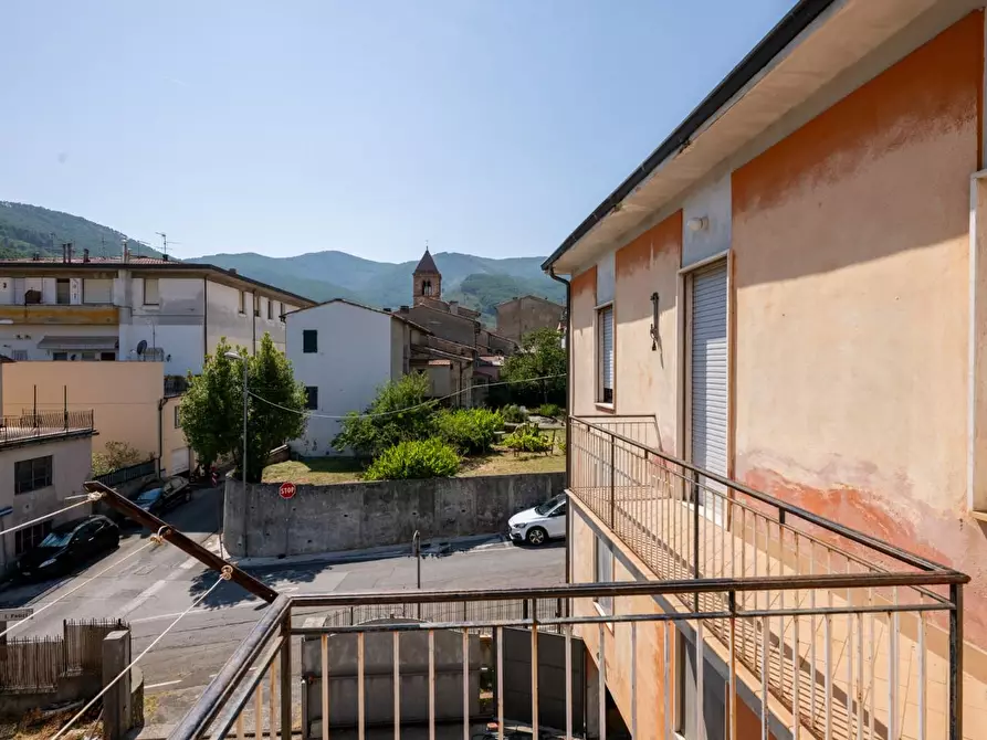 Immagine 18 di Casa bifamiliare in vendita  a Buti