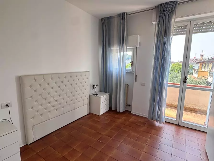 Immagine 18 di Villetta a schiera in vendita  a Massa