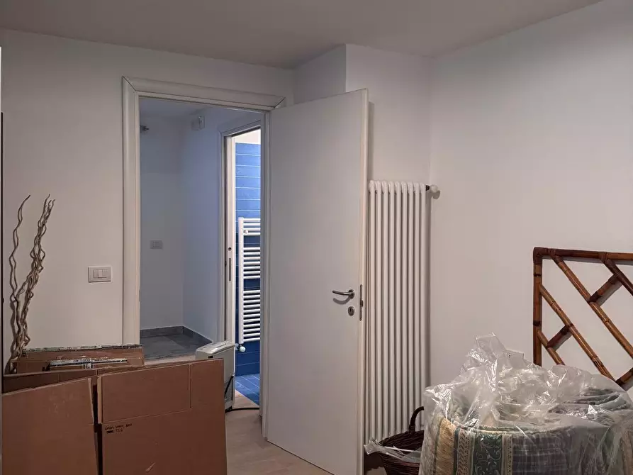 Immagine 33 di Villetta a schiera in vendita  a Massa