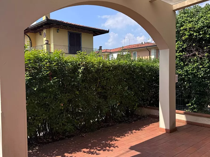 Immagine 4 di Villetta a schiera in vendita  a Massa