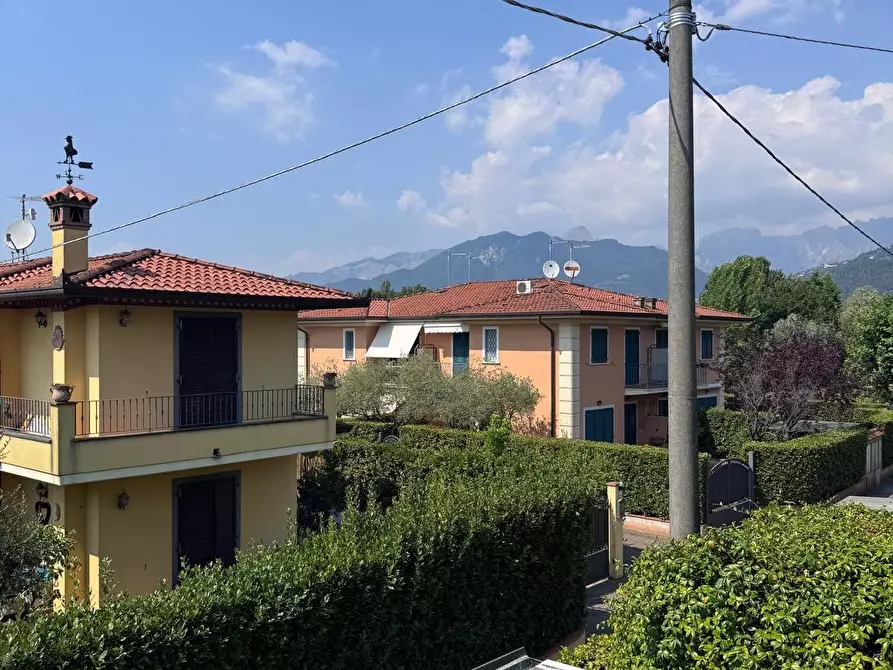 Immagine 20 di Villetta a schiera in vendita  a Massa