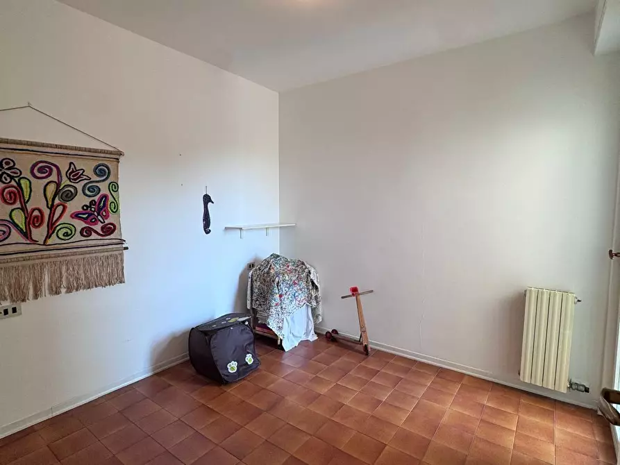 Immagine 25 di Villetta a schiera in vendita  a Massa