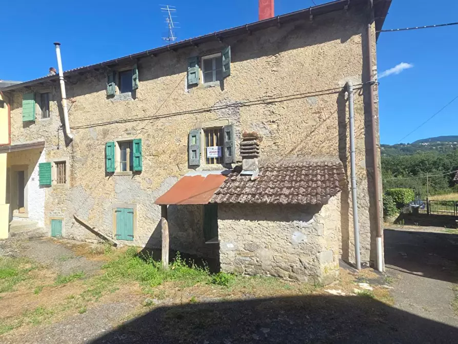Immagine 1 di Casa colonica in vendita  a Castiglione Dei Pepoli