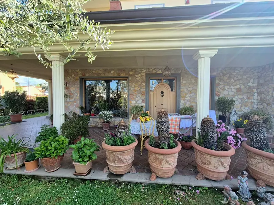 Immagine 4 di Casa bifamiliare in vendita  a Altopascio